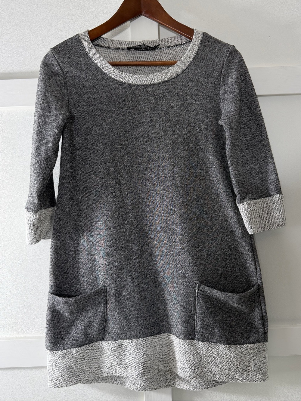 Lousje & Bean Gray Contrast-Trim Casual Knit Dress - Size S